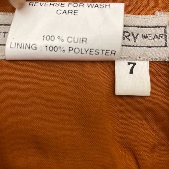 XS Scallop hem cognac suede mini skirt - Picture 7 of 8